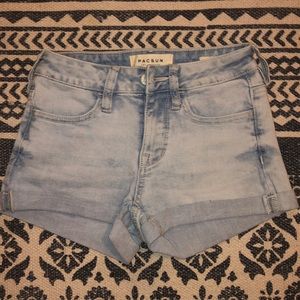 Pacsun Super Stretch Shortie Jean Shorts Size: 22